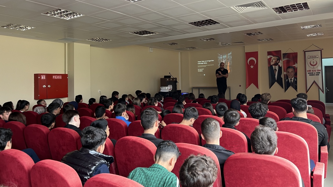 GENÇLİK HAFTASI KAPSAMINDA YAPAY ZEKA SEMİNERİ  VERİLDİ
